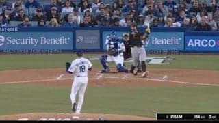 球場がどよめく！山本由伸、“暴れん坊”を強気の攻めでぶった斬る… 浮き上がるストレートで“空振り三振斬り”