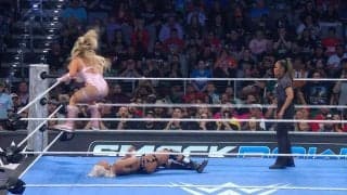 何が起こった？ “元体操”金髪美女レスラーがまさかのミス…「それはあかん」アクシデント発生にファン動揺「油断したな」