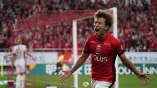 ｢音速の両サイドハーブ｣が超ロングカウンターを完成、｢シン攻撃トリオ｣躍動の浦和レッズが｢4連勝｣で優勝戦線へ