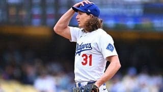 緊急降板のグラスノーは右肩違和感…球団発表　2回の投球練習中に異変を訴える