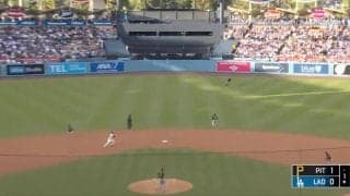 「油断した？」大谷翔平の爆足で“まさかの展開”… 相手野手の一瞬の隙をついて“爆速タッチアップ”「マジかよ！」「速すぎるw」