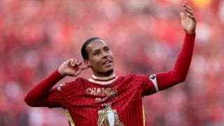 リバプールを初めて外国人主将としてリーグ優勝に導いたファン・ダイク｢これから数週間、この栄誉を心ゆくまで満喫しよう｣