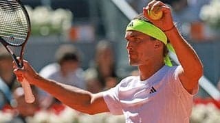 ズべレフ 逆転勝ちで16強