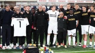 「死の序列が浮かび上がる」レッチェがセリエAに猛抗議、スタッフ急死での延期試合の決定に不満を示し無地のユニフォームで抗議「踏みにじられた価値観」