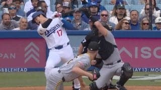 球場騒然！ 大谷翔平に“絶叫ハプニング”「危なっ！」 あわや死球をギリギリ“神回避”… 体勢がスゴいことになる「なんで笑ってる？w」