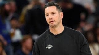 ウルブズとの第4戦の後半を5人だけで回したレイカーズ指揮官「プランではなかった」