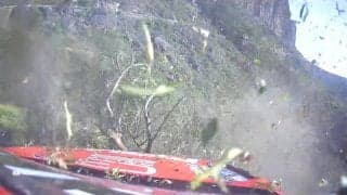 あわや崖下転落！ 世界ラリー、ガードレールを突き破る危機一髪の瞬間 ドライバーも慌てて退散「木があって幸運だった」X騒然