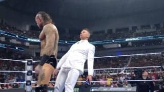 「完全に伸びてる」回し蹴りでまさかの“一発失神”…強烈ビジュアルの“ホラーサイコレスラー”の一撃にファン騒然