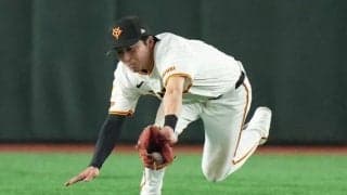 「どこでも守れるな！」広島に4-3のサヨナラ勝ち　光った巨人31歳内野手の“ビッグプレー”に指揮官も最敬礼