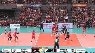 えっ？ 男子バレーで“珍事” 大エースがネットで… 渾身のバックアタックで悔しさダダ漏れ