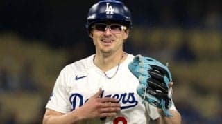「一体これは何だ？」野手登板で着用していた“謎のアイテム”が話題に 米記者&＆メディアが続々反応「キケを愛さずにはいられない」