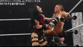 女王レスラー、180度開脚の“はずかし固め”から容赦ない連続攻撃「この体勢は危ない」解説も驚き