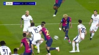 メッシ超え！17歳の神童が奇跡の衝撃弾「バルサで一番うまい」「芸術作品」神技タッチで5人包囲網を破壊→理解不能な超絶ゴラッソ！！