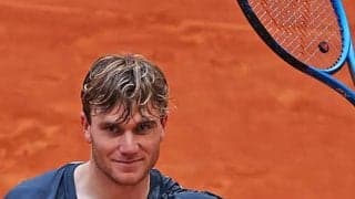  好調維持し4強 初のトップ5入り 