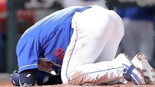 中日主砲が「かなりやばそう…」　死球に苦悶→交代、アクシデントにX騒然「嘘だと言ってくれ」