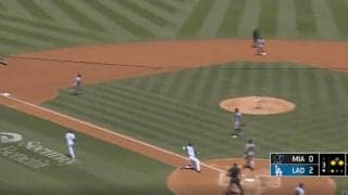 もうワケわからん！ 大谷翔平の足で“まさかの光景”「なんで？」「速すぎw」相手野手が呆然… とんでもないスピードで“爆速生還”