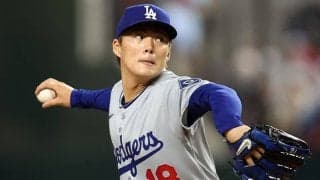 山本由伸が2度もヒヤリ…171キロ弾丸ピッチャー返しを好捕　初回も強烈打球に襲われる