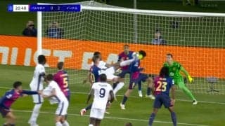 「変態」「破壊力が違う」SNSで沸騰中！バルサ守備陣が硬直した規格外のバイシクルシュート炸裂の瞬間