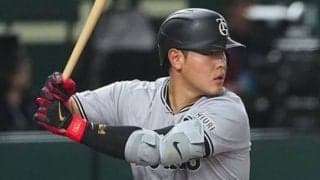 巨人戦で珍事、岡本の二塁打が“消滅”…一瞬ベース離れアウトに　リプレー検証で判定覆る