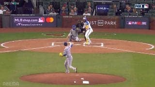 佐々木朗希の豪速球に大砲オズナが憮然 155キロ「火の玉ストレート」で“微動だにせず”…圧巻奪三振の瞬間