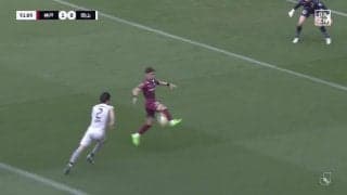 なんだ今の？神戸FWの“神アシスト”に脚光「見事な落とし」「オシャレ過ぎ」鋭い裏抜けからの“ジャンピングヒール”でゴール演出の瞬間