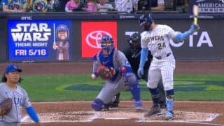 もうワケわからん！ 今永昇太の“想定外の魔球”にイライラ「これは打てない」 翻弄された打者が“腰砕けの空振り三振”「先生エグいな」