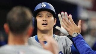 大谷が10号HR直後に見せた優しい人柄　痛恨ミスのヘソンのそばへ…笑顔で“励まし”