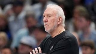 スパーズの名将ポポビッチが療養後初めて公の場に登場…愛弟子に囲まれお得意のジョークも