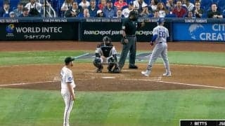 ベッツの打席で“激怒”！ あわや退場… 微妙判定にイライラ爆発「そらキレる」 マーリンズ監督がベンチから猛抗議「審判厳しすぎ」 