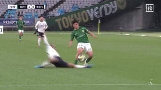 「ファールじゃねぇの」「赤だろ」足を刈り取る危険タックルがノーファールで物議「ちょっと足いってましたけど」元日本代表も苦言