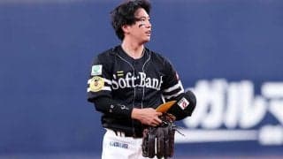クルっと1回転の“衝撃美技”　忍者レベルの守備にX熱狂「パワプロでしか見ない」