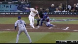 ワケわからん！ 山本由伸、鬼緩急に“打者が混乱”「軌道エグい」 大きく曲がりながら落ちる“絶品カーブ”でマン振り三振「これは当たらない」