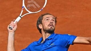 メド 元世界8位にストレート勝ち