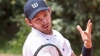  準V→2回戦敗退で世界ランク急落 