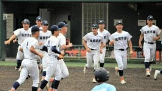 滋賀学園が2年連続2回目の優勝、近江を破る　春季高校野球県大会