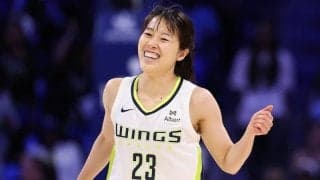 WNBA挑戦の山本麻衣がトヨタ自動車とのプレシーズンに出場…スティールから3ポイントを成功