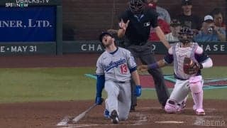 思わず絶叫も！復活の主軸マンシー、自打球に悶絶 天を仰ぐ様子に心配の声続々「大丈夫か？」「これめっちゃ痛いやつ」