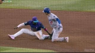 ベースを隠した？ 大谷翔平に対する“際どい判定”にロバーツ監督が抗議 「ブロックしてる」「進路妨害」非難の声も