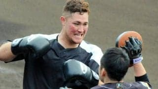 ソフトバンクのリチャードと巨人の秋広、大江の交換トレード成立