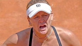 大坂なおみ撃破、死闘制し嘔吐