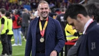 就任1年目でレアル相手に4連勝のフリック監督、バルセロナは2冠ほぼ確定の中で1年契約延長で合意