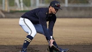 「基礎を飛ばして技術に走らない」　元プロ名手実践、送球も捕球も上達する“独り練習”
