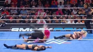 何が起こった？ 100キロ超え女子レスラーが“高速一回転”…「受けも上手い」ありえない動きにファン騒然「どういう物理学？」