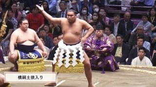 横綱土俵入りに“水を差す”行為が波紋「それはダメだろ」「しゃあないやん」館内に響いた“音と掛け声”に賛否