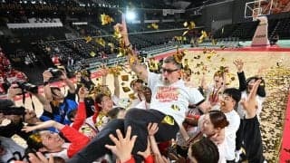 富士通レッドウェーブ、連覇に導いたBTテーブスHCが退任「まだ叶えたい目標と夢があります」