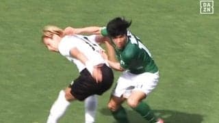 「泣ける…」Jリーグの“夢の兄弟対決”が胸熱！「母の日に最高のプレゼント」福田湧矢・翔生の激しいデュエル→ハイタッチ＆抱擁が話題「スラムダンクを思い出す」