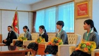 「またあの景色見たい」選抜3連覇の神戸弘陵女子野球部が市役所表敬