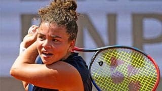  母国大会で単複4強入り 