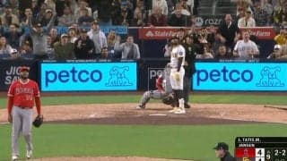 とんでもないバットぶん投げ！ 天才タティスJr.、まさかの“確信止まり”「やりすぎw」豪快サヨナラ弾→超ド派手リアクション「MVPあるな」