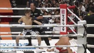 うわ、空手えぐっ…顔面を撃ち抜く衝撃の“前蹴り”ダウン 開始20秒での“一撃”に戦慄